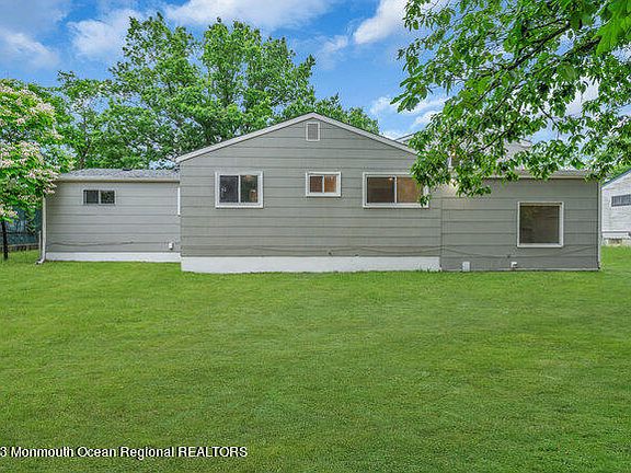 5th image of 309 Lillian Lane