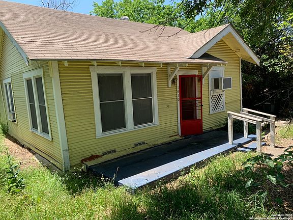 2nd image of 1610 W Houston St