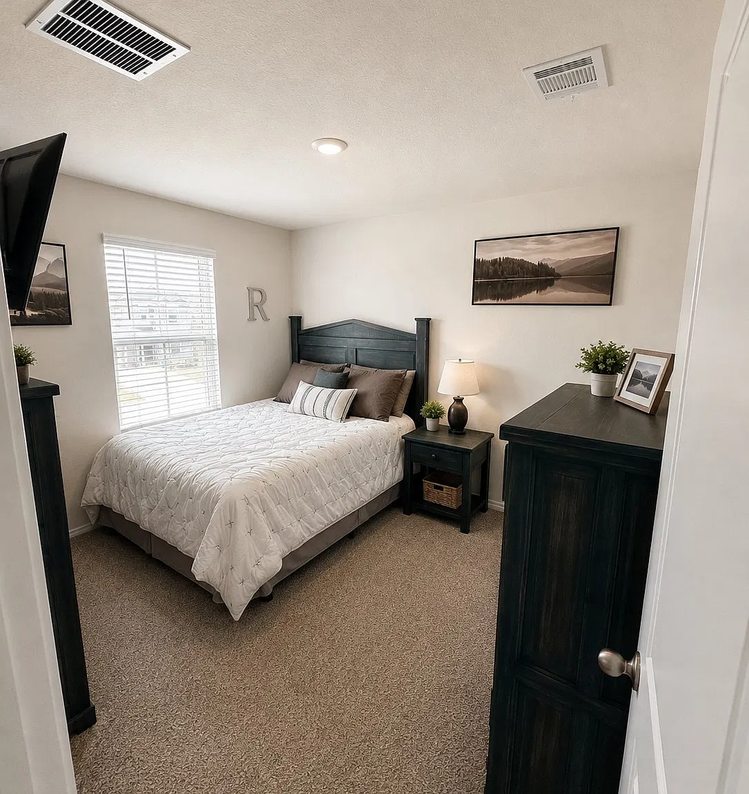 4 bdrm 3 bath 2 story home — Photo 3