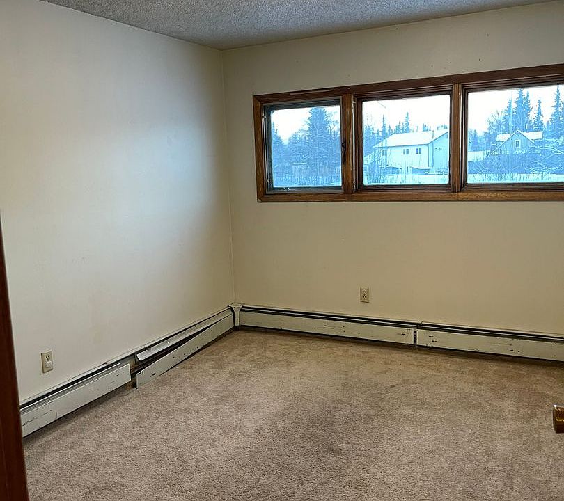 EJO001402 E ST 402 E St Fairbanks AK Zillow