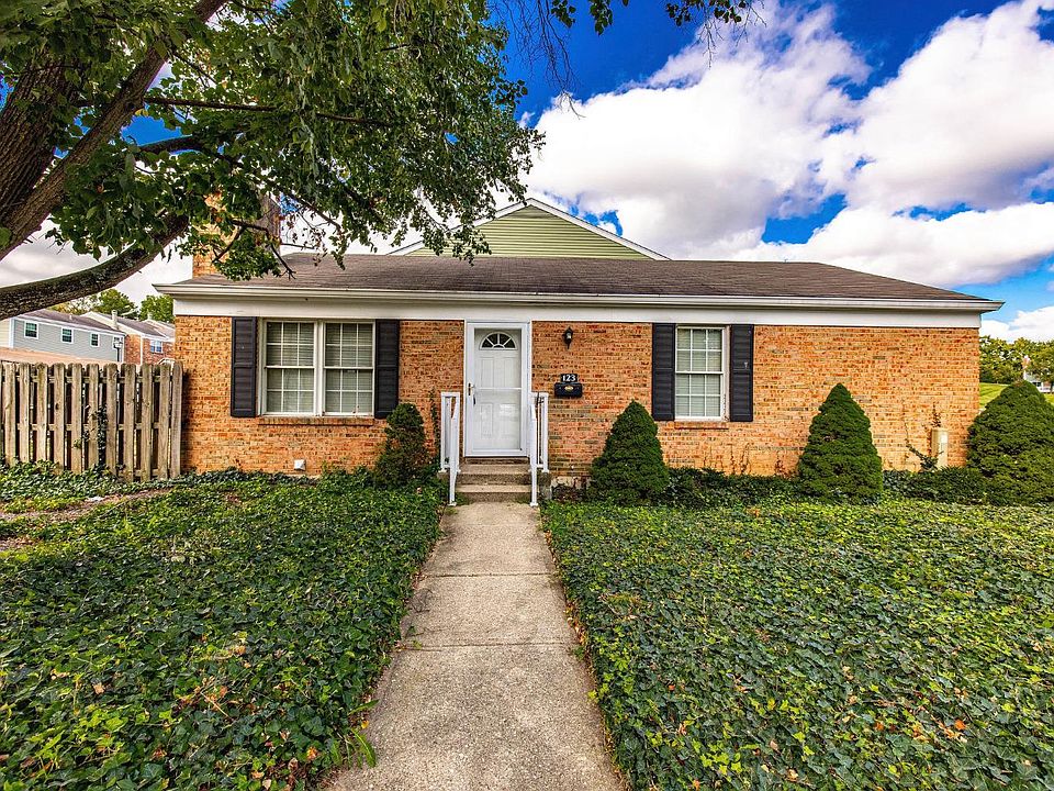 1st image of 123 Chapel Hill Dr