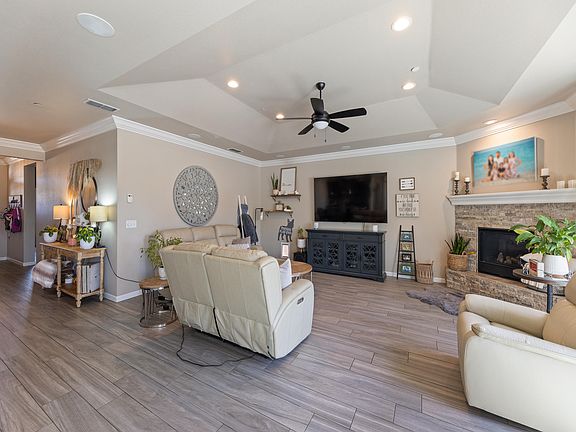 2nd image of 6428 Beretta Ln
