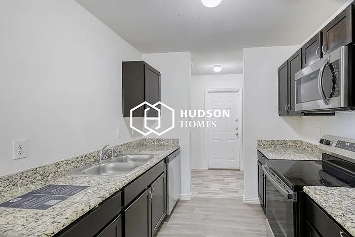 607 Texas St — Photo 5