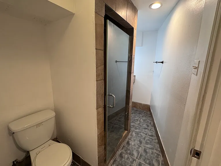 2553 Elder St — Photo 4