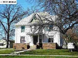 1st image of 32 11th St NE
