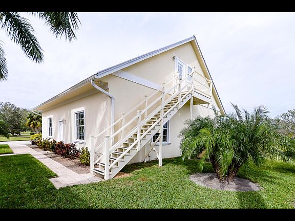 Shop/man cave/garage apt 