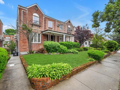 144-11 70th Road, Flushing, NY, 11367