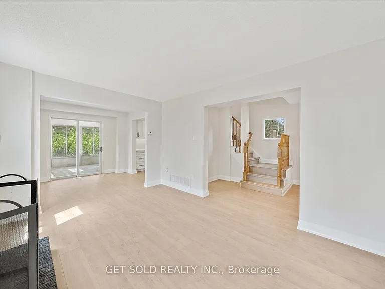 232 Kozlov St — Photo 6