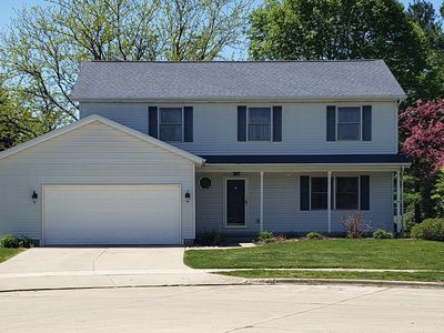 1 Harvest Ct, Bloomington, IL, 61704