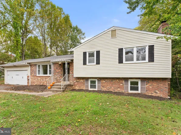 5584 Jaclyn Dr, Warrenton, VA 20187