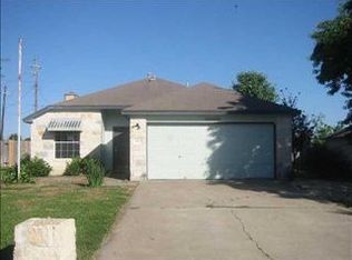 1810 Holly Springs Dr, Taylor, TX 76574