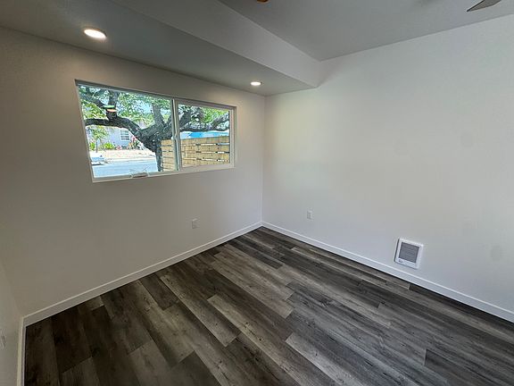 2nd image of 3531 Hatteras Ave