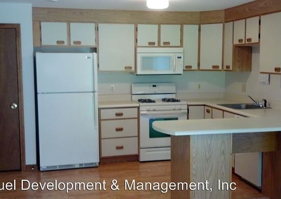 3rd image of 6 Knights Bridge Dr APT 301