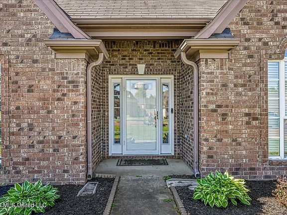 4th image of 2603 Olivia Ln