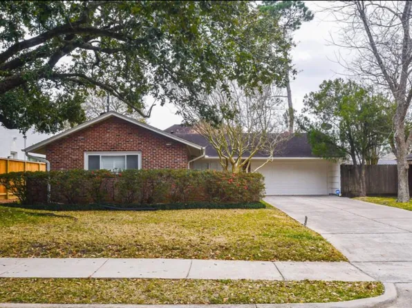 5437 Schumacher Ln, Houston, TX 77056