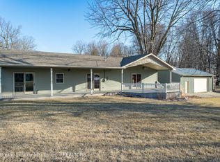 422 N Shore Dr, Crystal, MI 48818