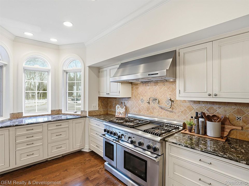 1900 Tiverton Rd, photo 24