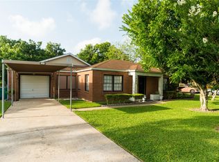 1806 Oleander Dr, La Marque, TX 77568