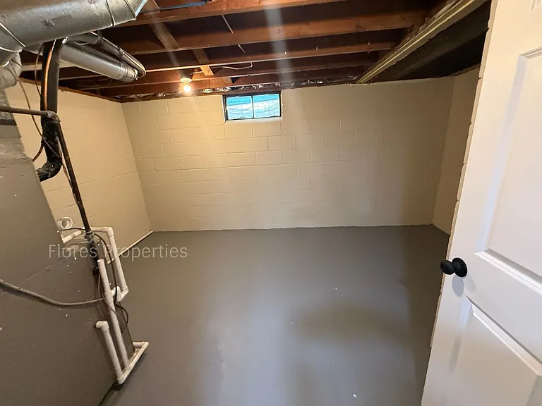 1136 Pauline Ave — Photo 16