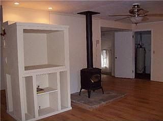 Living room w/entertainment center