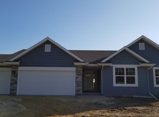 12615 Battery Park Dr, Loves Park, IL 61111