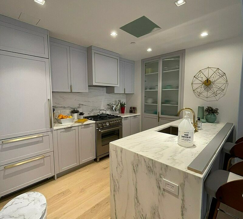2nd image of 335 W 55th St #5H
