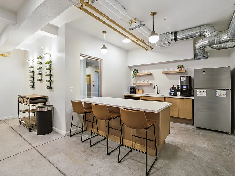 Pullman Lofts — Photo 49