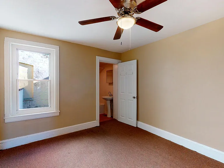 3927 Warren St — Photo 8