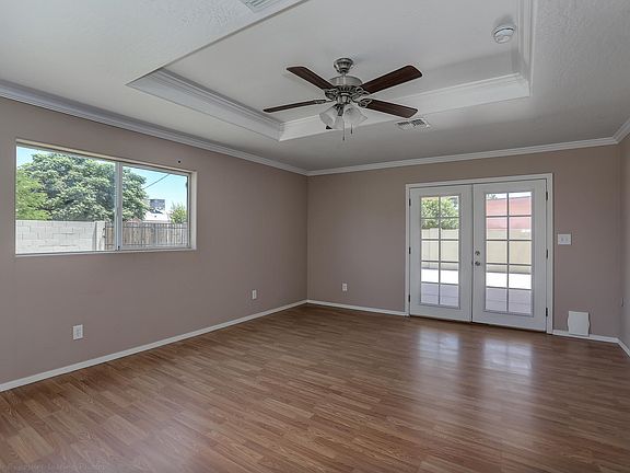 4th image of 1013 N Los Olivos Dr