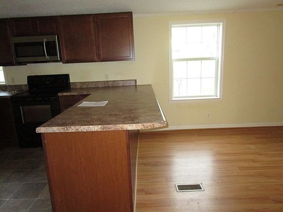 5th image of 11 Tisbrook Dr