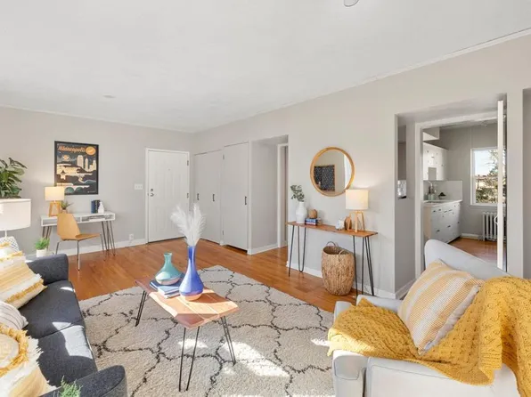 3126 W Bde Maka Ska Blvd APT 411, Minneapolis, MN 55416