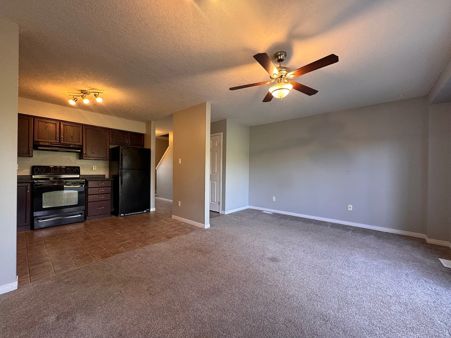 310 Parkvale Drive Kitchener — Photo 3