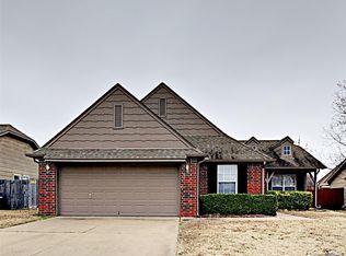 20216 E 43rd St S, Broken Arrow, OK 74014