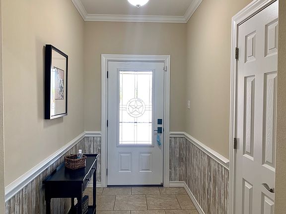 3rd image of 4965 Scarlett Oak Dr #17