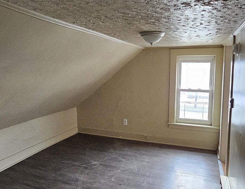 1st image of 27 Sugarloaf St #4