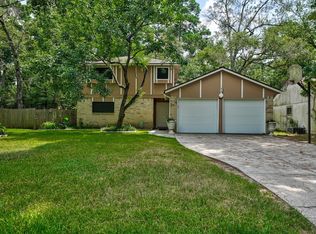 100 Fallshire Dr, Spring, TX 77381