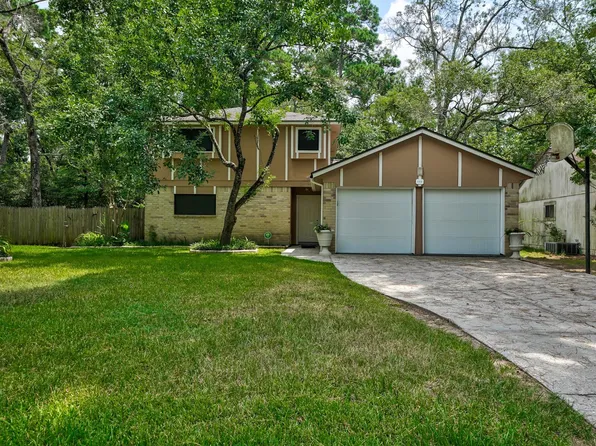 100 Fallshire Dr, Spring, TX 77381