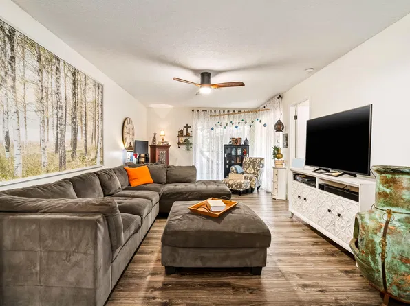 9511 NW 2nd Place, Coral Springs, FL 33071