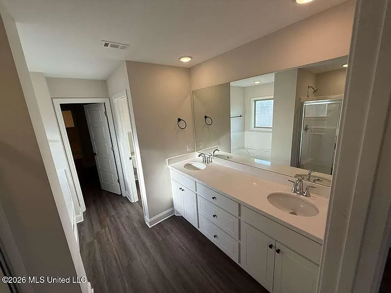 571 Patrick Farms Dr — Photo 21