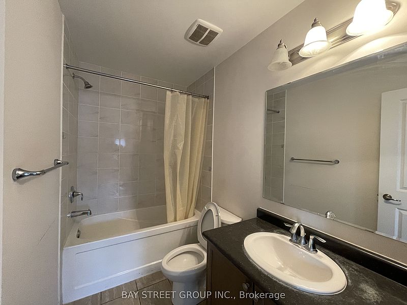 Oakville Townhouse for rent - 4 Bedrooms — photo 9