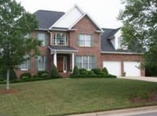 3824 1st Street Dr NW, Hickory, NC 28601