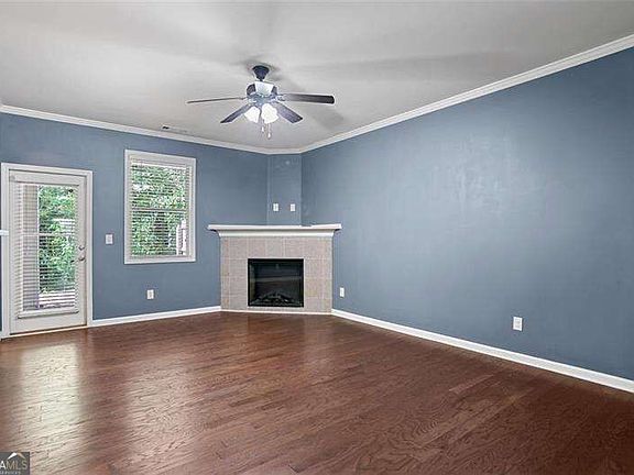 4th image of 224 Madison Ave