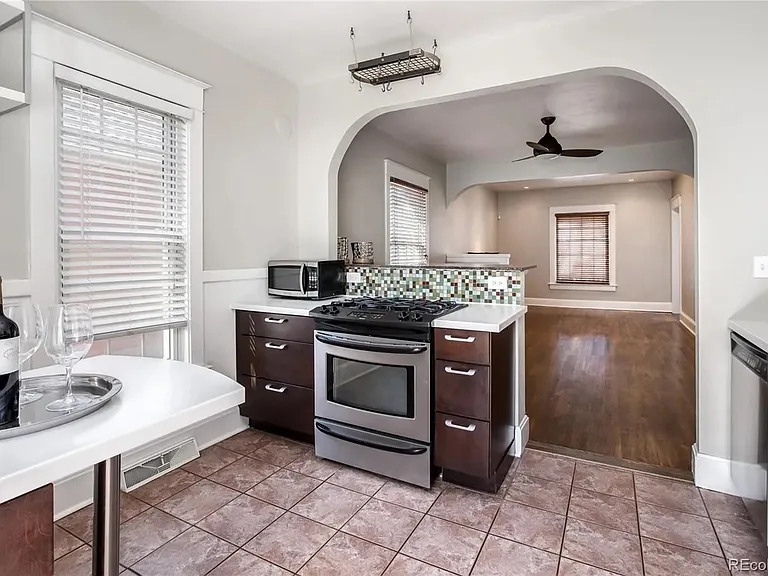 1140 S Emerson St — Photo 10