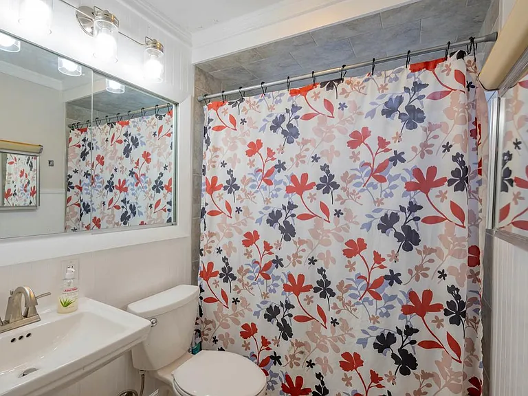 158 Laval St #1 — Photo 9