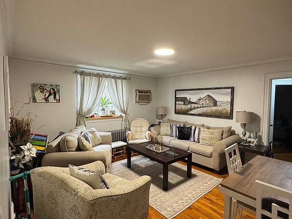 5th image of 2067 Hering Ave #1A