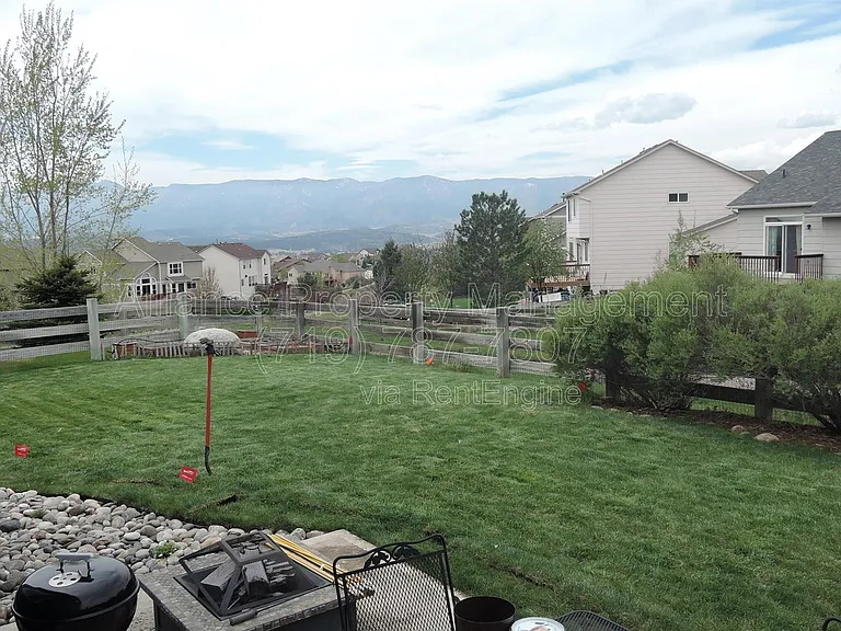 212 Oxbow Dr — Photo 36