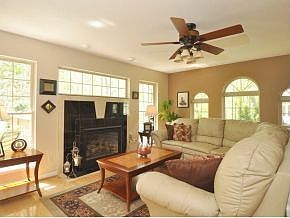 3rd image of 3616 E Tamarron Dr