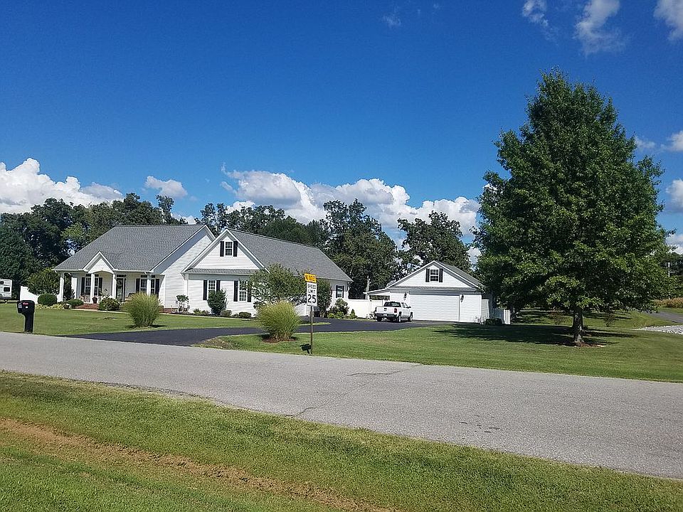 1st image of 20 Oak Shadow Ln
