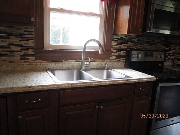 2nd image of 80 Washington Ave