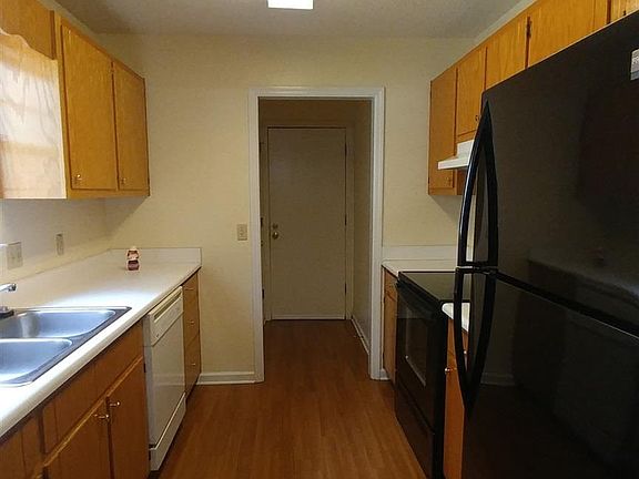 5th image of 101 S Arthurs Ct